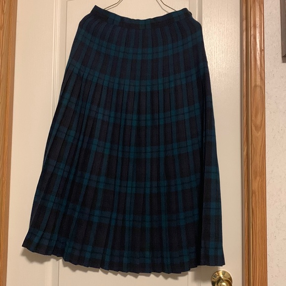 Vintage plaid skirt - Picture 1 of 5